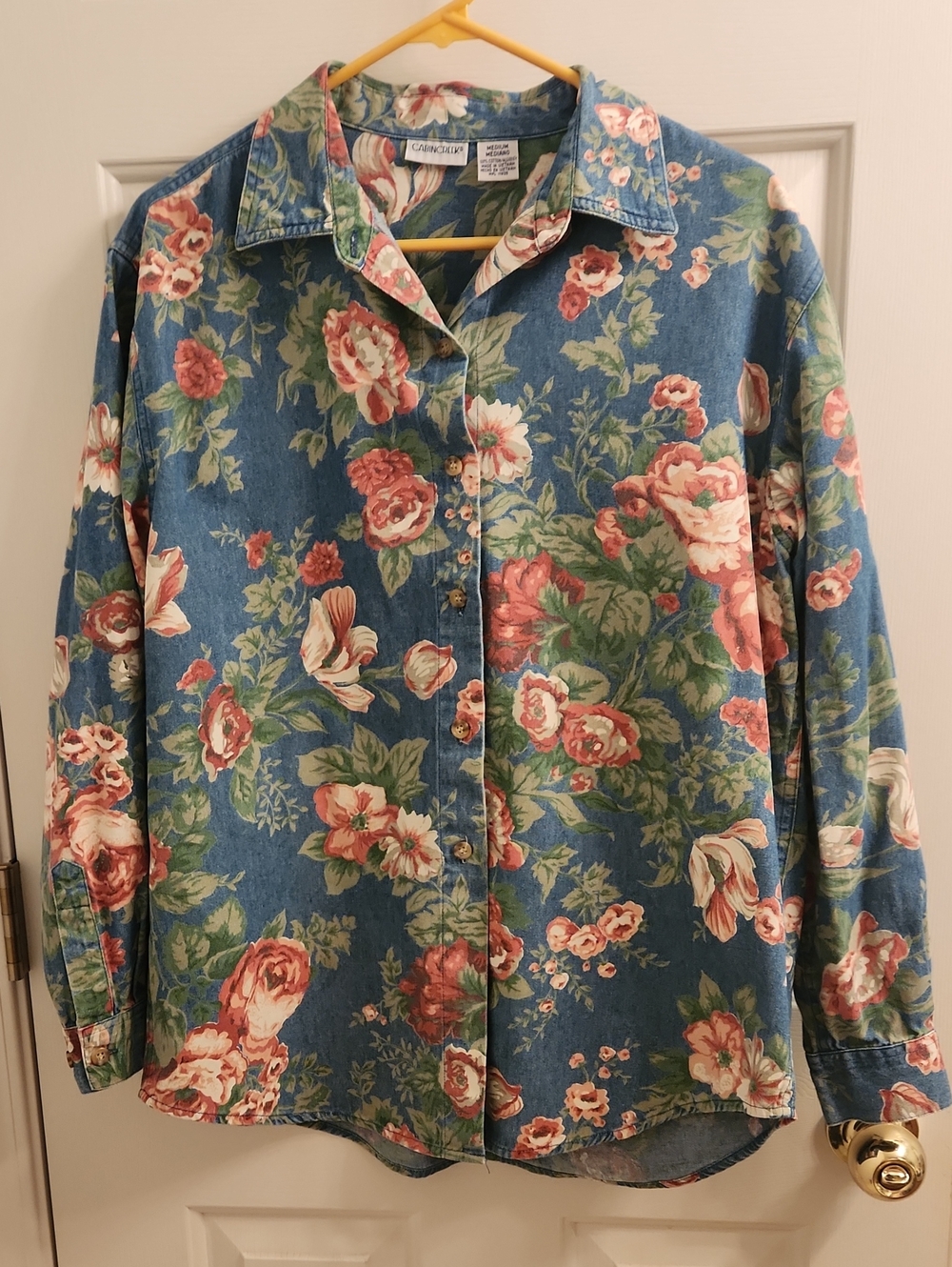 Vintage-Inspired Floral Button-Up Shirt - Blue/Pink